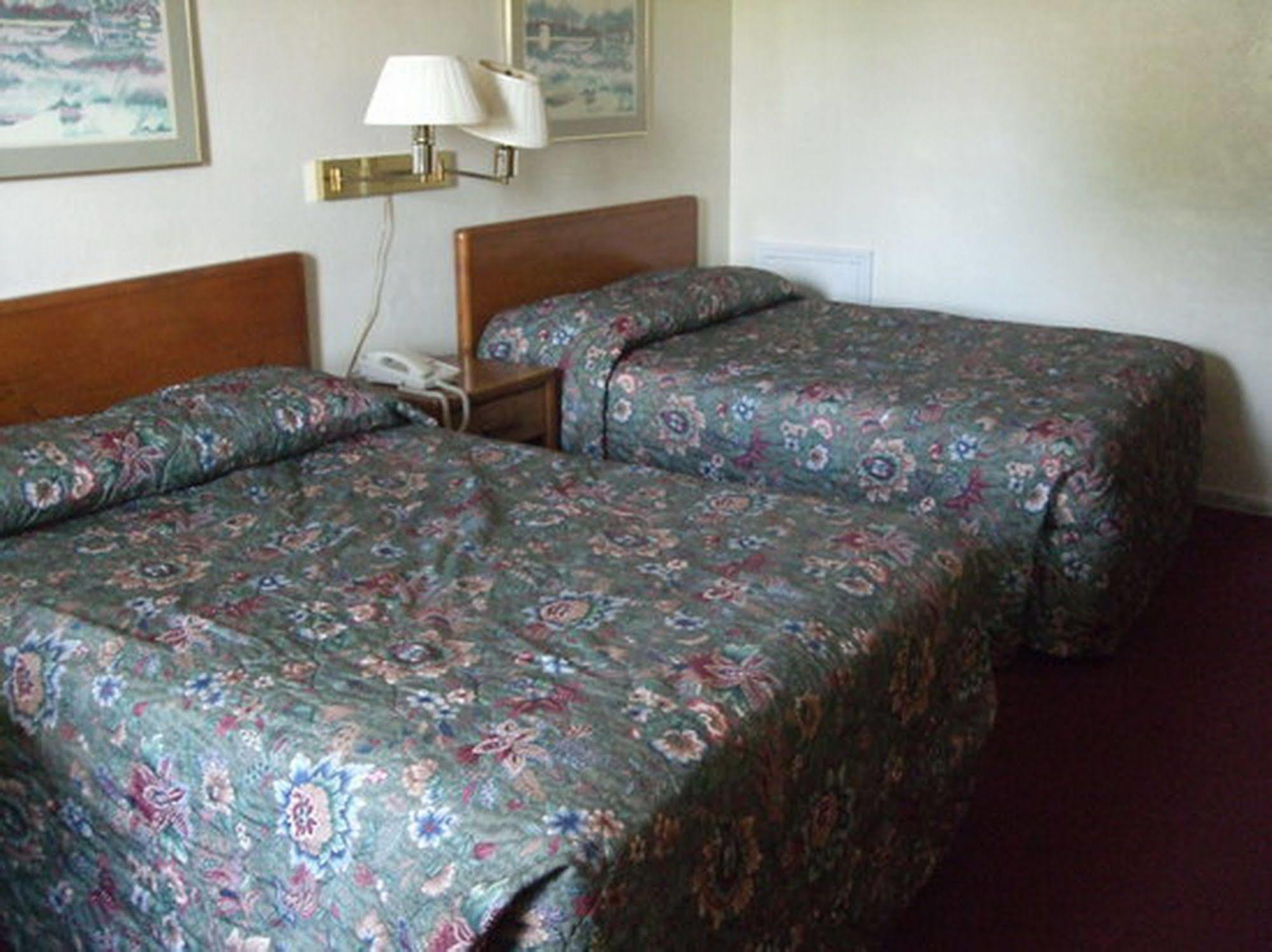 Loyalty Inn Louisa Exterior foto